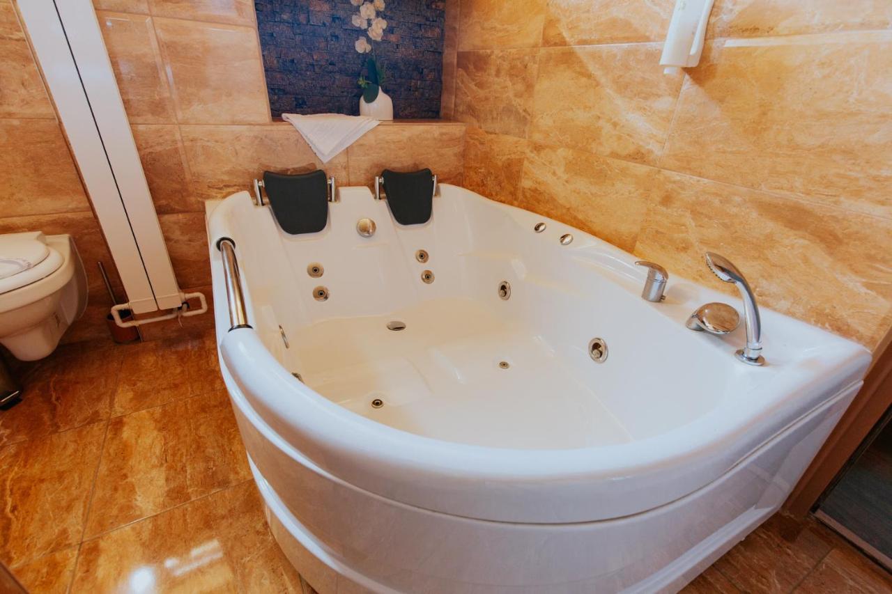Hotel Restaurant Park ミエルクレア＝チュク エクステリア 写真