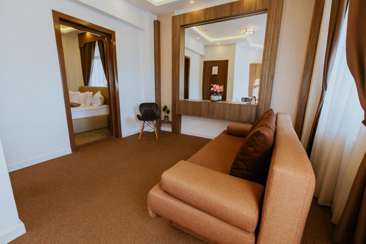 Hotel Restaurant Park ミエルクレア＝チュク エクステリア 写真
